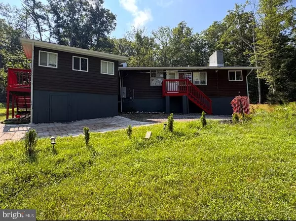 6856 HOWELLSVILLE RD, Boyce, VA 22620