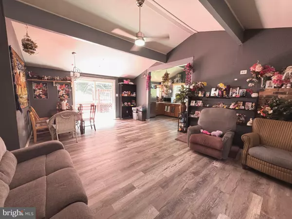 Boyce, VA 22620,6856 HOWELLSVILLE RD