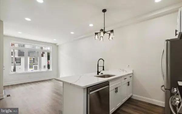 Philadelphia, PA 19122,619 CECIL B MOORE AVE #1