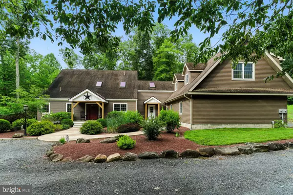 661 HENNING RD, Perkiomenville, PA 18074