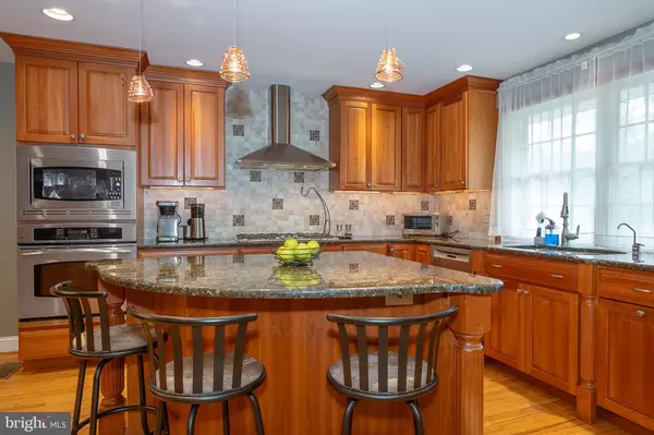 Lafayette Hill, PA 19444,541 CEDAR DR