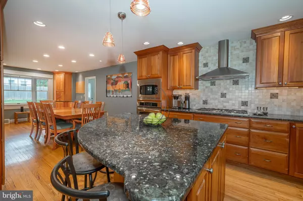 Lafayette Hill, PA 19444,541 CEDAR DR