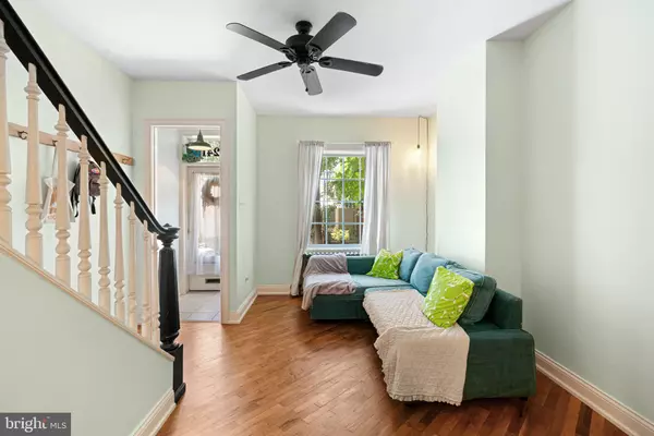 Philadelphia, PA 19121,1241 N HOLLYWOOD ST