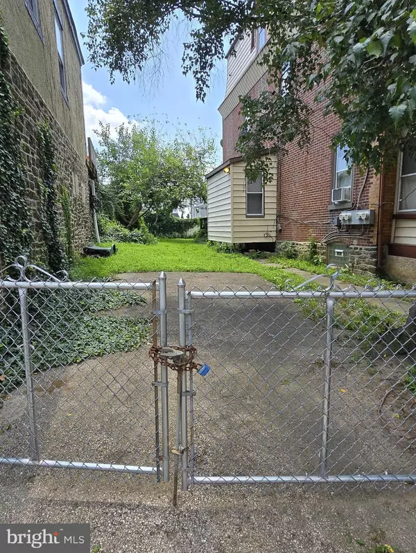 Philadelphia, PA 19120,220 E TABOR RD