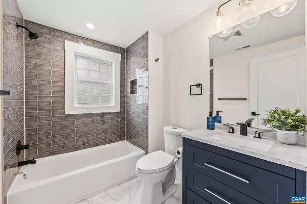 Charlottesville, VA 22903,903 CHARLTON AVE