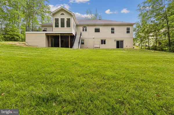 Huntingtown, MD 20639,967 FOLKSTONE DR