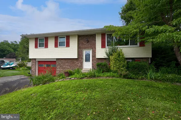373 HOLLY HOCK CIR, Mountville, PA 17554