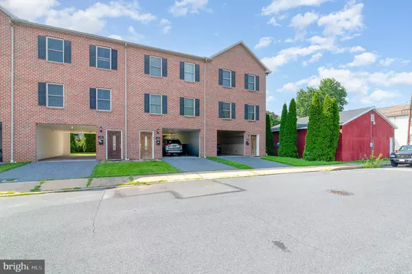 32 WETZEL ST, Highspire, PA 17034