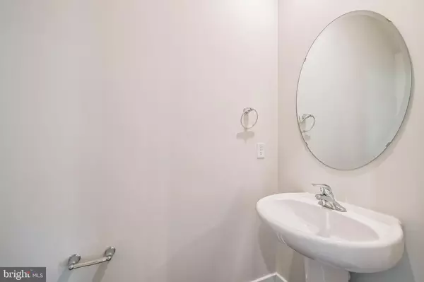 Winchester, VA 22602,121 NOOTKA WAY