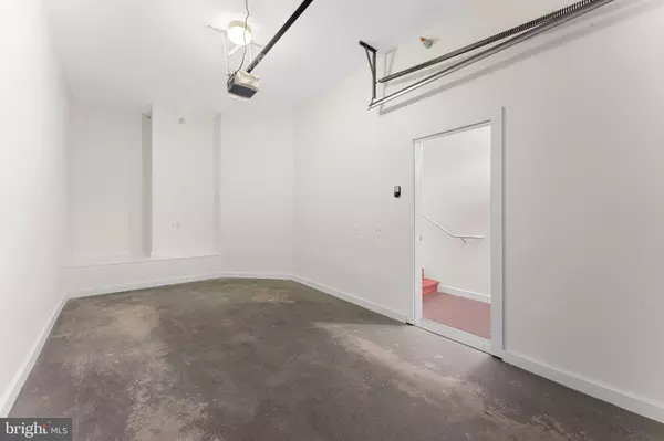 Philadelphia, PA 19123,333 GREEN ST #5