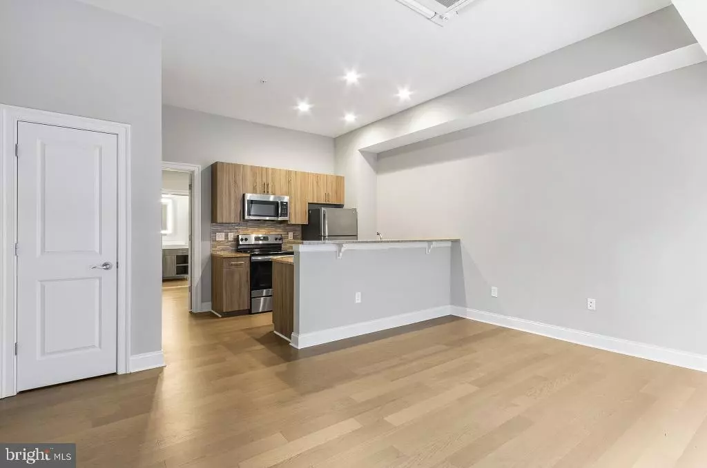 Philadelphia, PA 19107,1300-6 CHESTNUT ST #1004