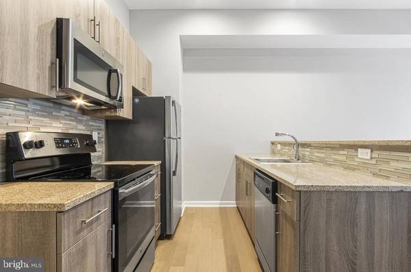 Philadelphia, PA 19107,1300-6 CHESTNUT ST #1004