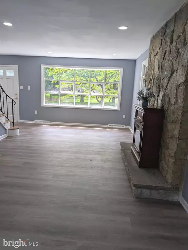 Somerdale, NJ 08083,218 E SOMERDALE RD