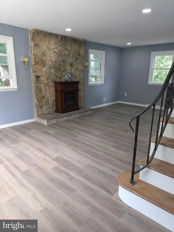 Somerdale, NJ 08083,218 E SOMERDALE RD