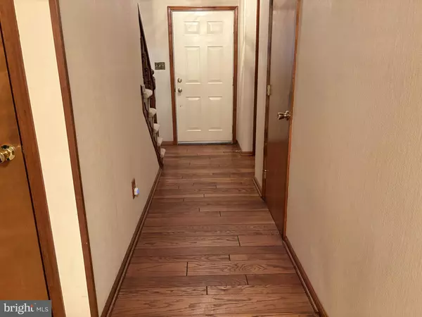 Newark, DE 19702,6 E KAPOK DR