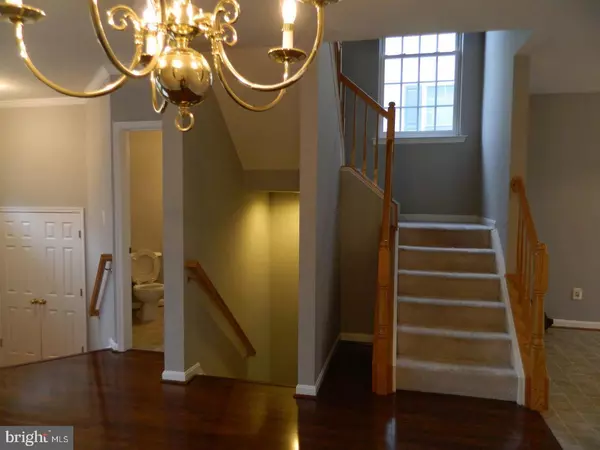 Alexandria, VA 22306,7574 GREAT SWAN CT