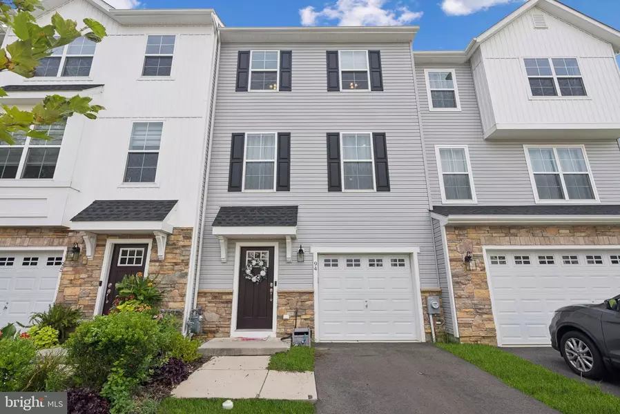 94 AVIARY RD, West Deptford, NJ 08086