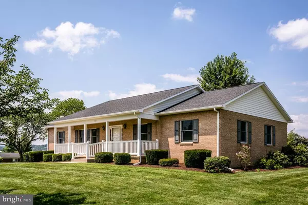 382 S SUNSET DR, Broadway, VA 22815