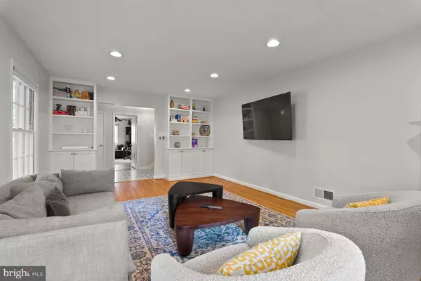 Bethesda, MD 20817,9601 WADSWORTH DR