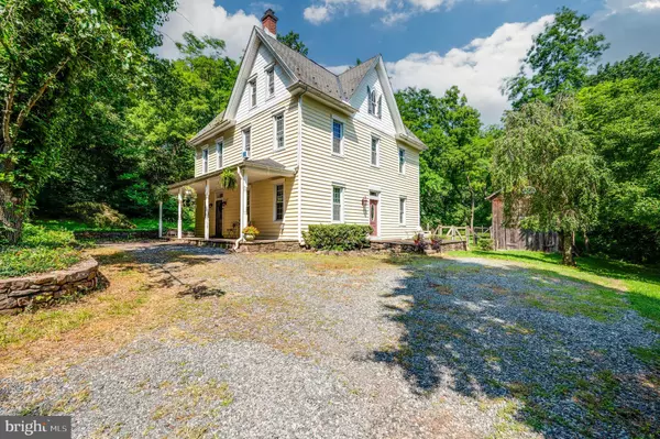 644 DOUGLASS DR, Douglassville, PA 19518