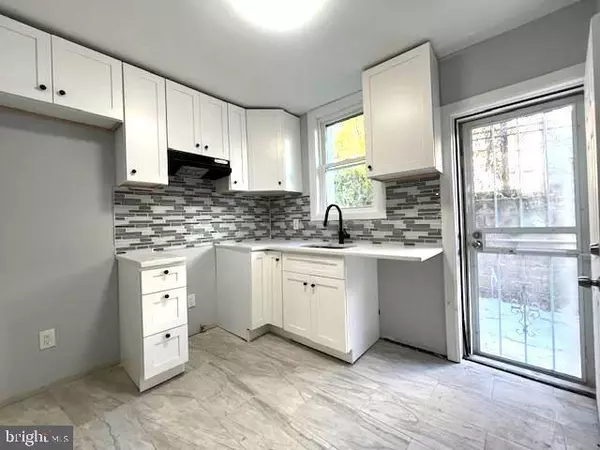 Philadelphia, PA 19132,2437 W TORONTO ST