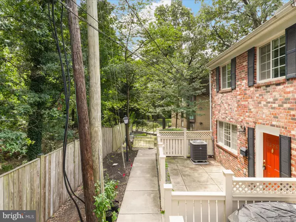 Alexandria, VA 22304,1575 N VAN DORN ST