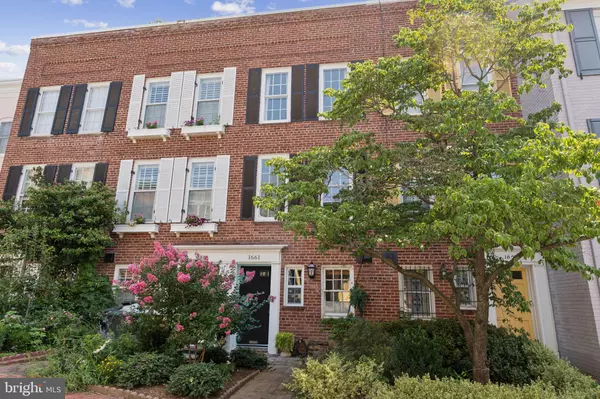 1661 32ND ST NW,  Washington,  DC 20007