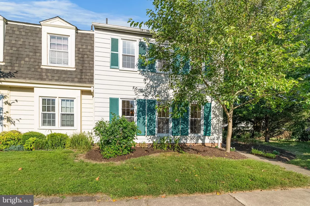Alexandria, VA 22310,6535 YADKIN CT