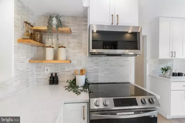 Alexandria, VA 22310,6535 YADKIN CT