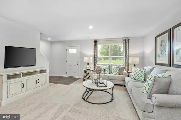 Inwood, WV 25428,1013 INOLA CT
