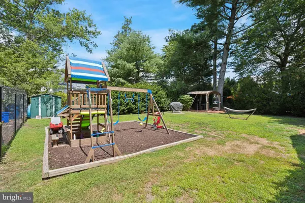 Palmyra, NJ 08065,43 E HENRY ST