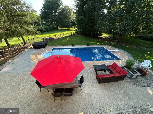 Lititz, PA 17543,106 HAMMERSMITH LN