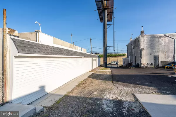 Philadelphia, PA 19135,6914-16 STATE RD