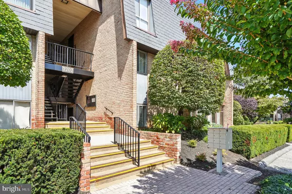 Baltimore, MD 21208,3202 OLD POST DR #11