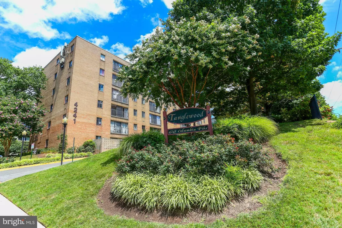 Arlington, VA 22204,4241 COLUMBIA PIKE #506