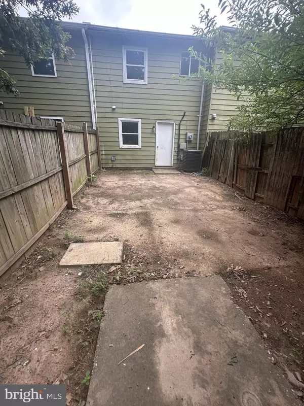 Fredericksburg, VA 22405,807 BELLOWS AVE