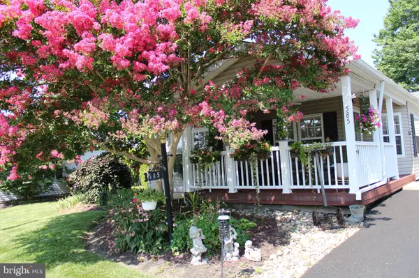 New Hope, PA 18938,585 BENT PINE CIR