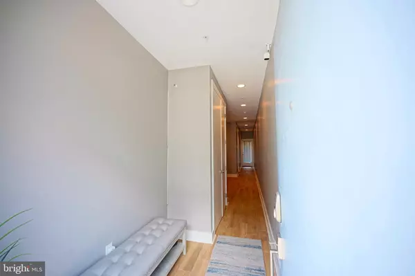 Philadelphia, PA 19123,908 N FRONT ST