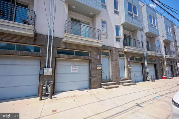 Philadelphia, PA 19123,908 N FRONT ST