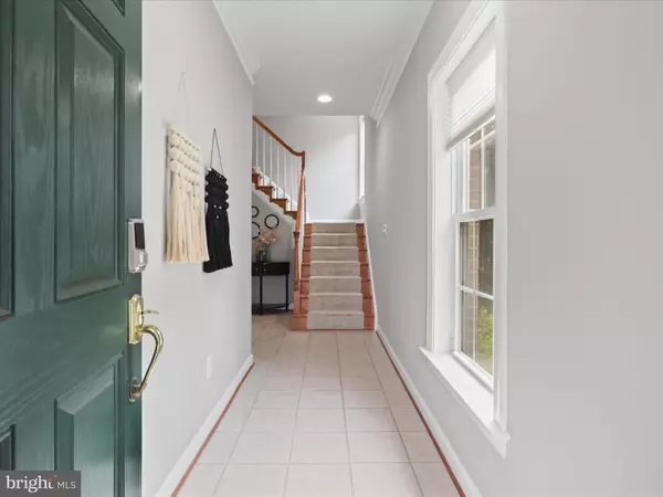 Fairfax, VA 22030,11465 GALLIEC ST #34