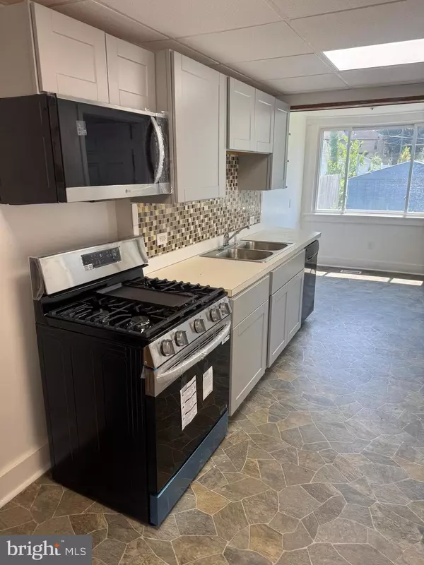 Brooklawn, NJ 08030,302 NEW JERSEY RD