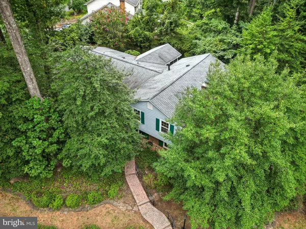 Reston, VA 20191,2359 TUMBLETREE WAY