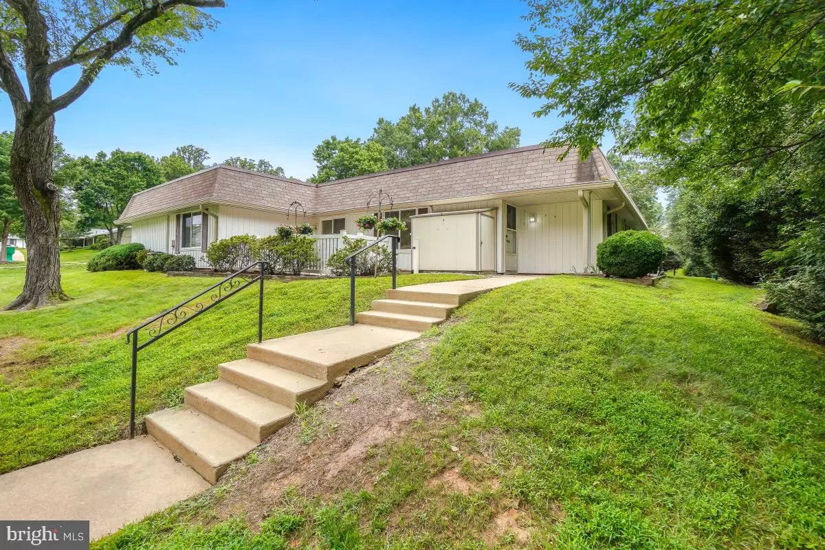 Silver Spring, MD 20906,3117 FARNBOROUGH CT #258-B