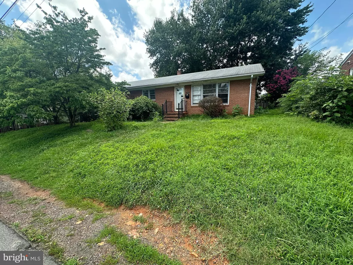 Culpeper, VA 22701,880 HILLTOP DR