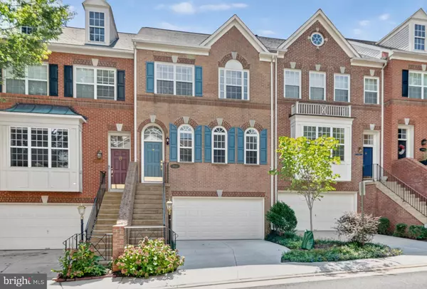 2411 GORGAS PL, Alexandria, VA 22311