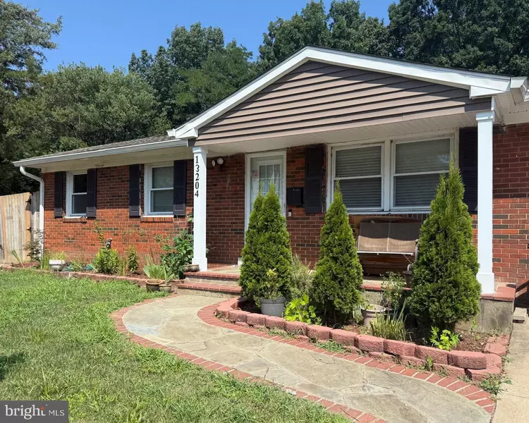 13204 HILLENDALE DR, Woodbridge, VA 22193