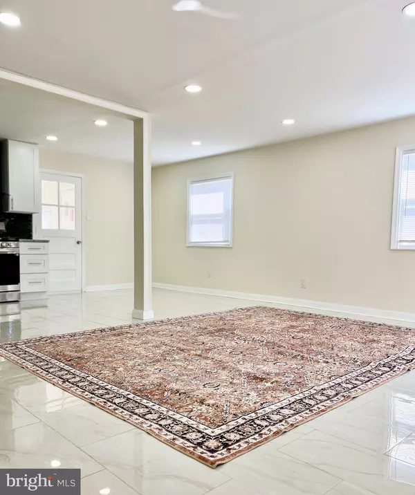 Philadelphia, PA 19116,825 DELRAY ST