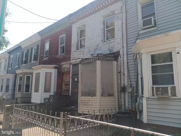 Camden, NJ 08103,318 CLINTON ST