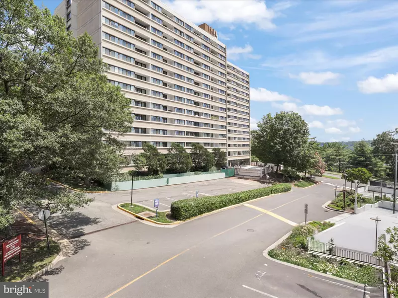 5911 EDSALL RD #408, Alexandria, VA 22304