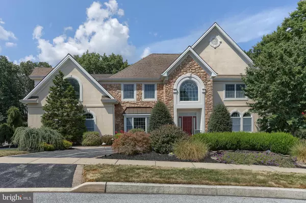 1002 PEGGY DR, Hummelstown, PA 17036